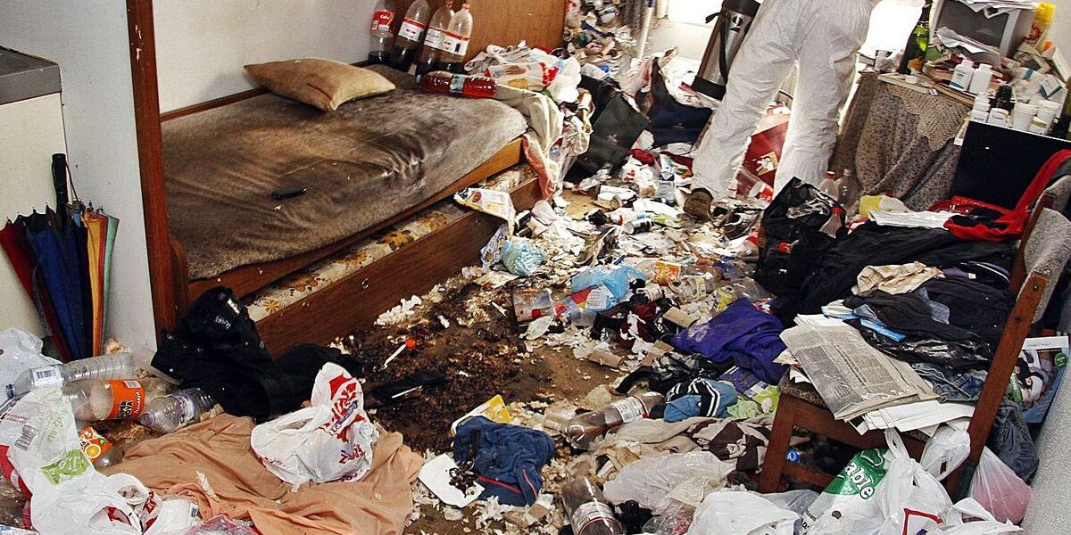 limpieza sindrome de diogenes en valencia - viviendo entre desechos
