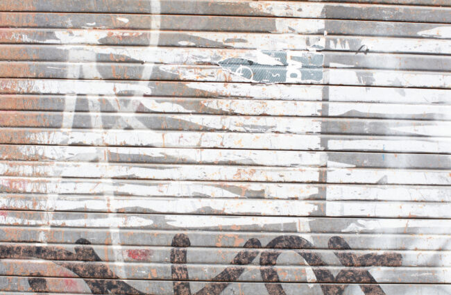 eliminación de grafitis en Valencia-pared